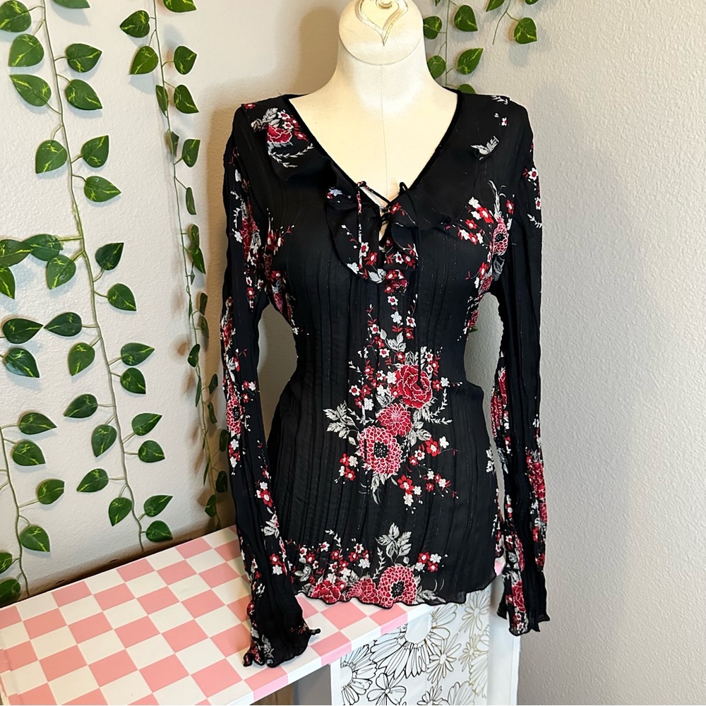 Floral Black and Red Women's Top vintage Y2K